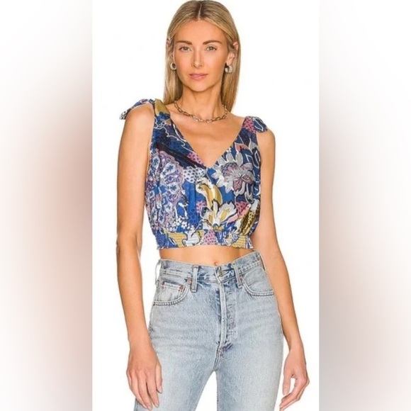 ‘Weekend in Montauk’ Vibrant Crop​ Top - Picture 8 of 11